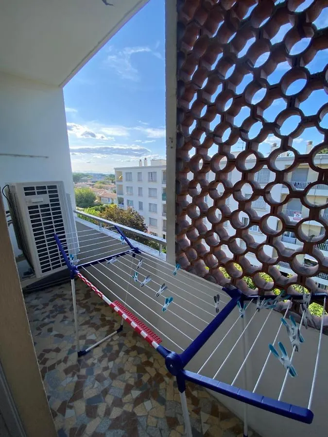 Appartement Climatise Avec 2 Chambres Avignon Lägenhet